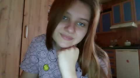 little_shygirl_ online show from 2, 12, 2025