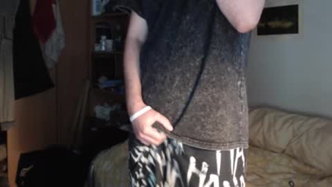 Snapshot of littlealien7 chatting on 16, 10, 2025 littlealien7 online show from 16, 10, 2025