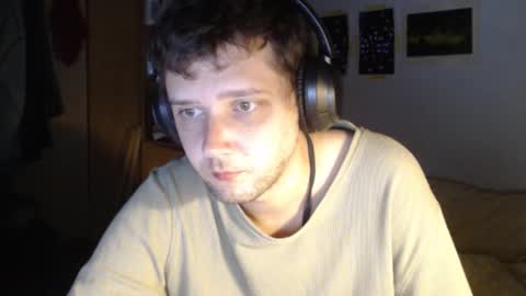 Snapshot of littlealien7 chatting on 24, 10, 2025 littlealien7 online show from 24, 10, 2025