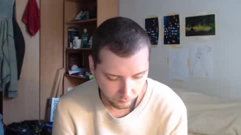 Snapshot of littlealien7 chatting on 11, 11, 2025 littlealien7 online show from 11, 11, 2025