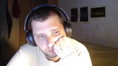 Snapshot of littlealien7 chatting on 11, 11, 2025 littlealien7 online show from 11, 11, 2025