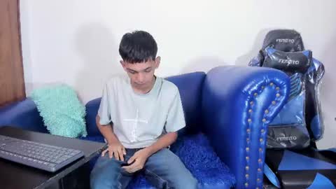 Snapshot of littlecum18 chatting on 21, 7, 2026 Pipe online show from 21, 7, 2026