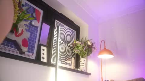 Emily Hill online show from 18, 4, 2026