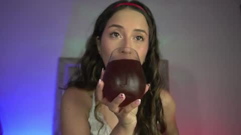 littlee_emma_ online show from 17, 7, 2026