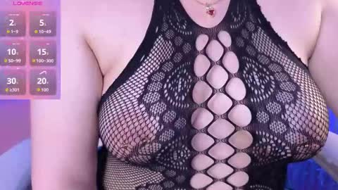 Snapshot of littlee_red chatting on 8, 5, 2026 Angel online show from 8, 5, 2026