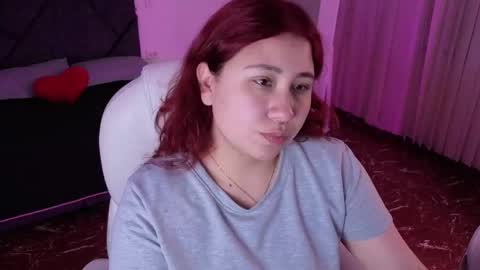 Snapshot of littlee_red chatting on 8, 6, 2026 Angel online show from 8, 6, 2026