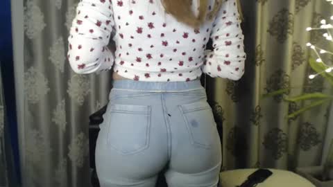 Snapshot of littleflowers chatting on 13, 1, 2025 Your little flower online show from 13, 1, 2025