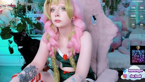 Snapshot of littleflufflepuff chatting on 26, 12, 2024 Riza Riri Puff online show from 26, 12, 2024