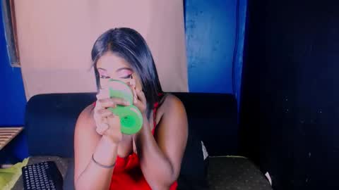 littleindianmilf online show from 28, 4, 2026
