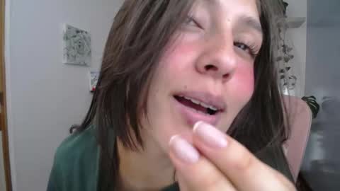 Snapshot of littlelaksmi chatting on 3, 6, 2026 Laksmi online show from 3, 6, 2026