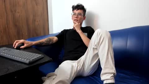 MAX online show from 4, 11, 2025