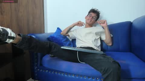 MAX online show from 2, 12, 2025