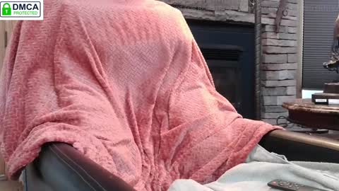 Miss D   Shows Mon Wed  Fri online show from 3, 1, 2025