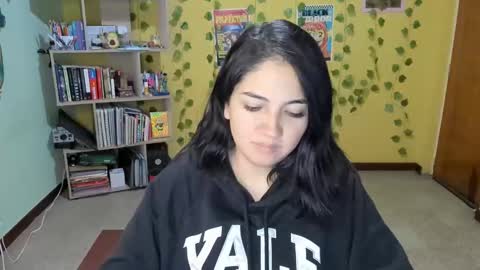 Mia  Wednesday to Sunday 730 am to 1030 am Colombian Hour D online show from 10, 2, 2025