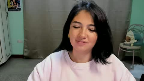 Mia  Wednesday to Sunday 730 am to 1030 am Colombian Hour D online show from 16, 9, 2025