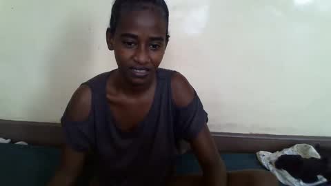 Snapshot of littlesandie chatting on 8, 3, 2025 littlesandie online show from 8, 3, 2025