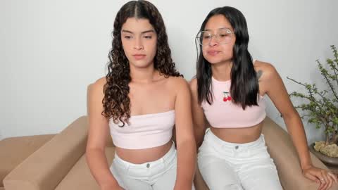 Snapshot of littlesexualworld chatting on 8, 1, 2026 - Eileen - Izzy - Stiven online show from 8, 1, 2026