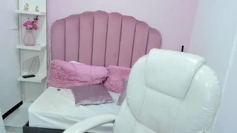  sofii  online show from 10, 9, 2025