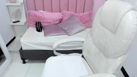  sofii  online show from 11, 9, 2025