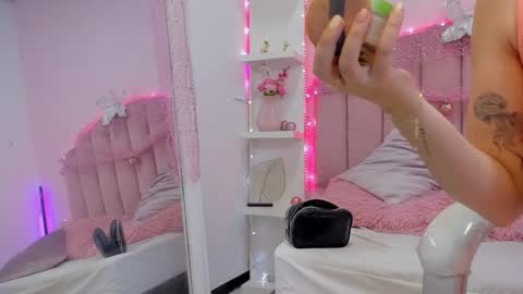 Snapshot of littlesofii chatting on 7, 1, 2026 sofii online show from 7, 1, 2026