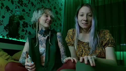 Niki  free tg channel with some photos gifs and info about streams  online show from 2, 12, 2024