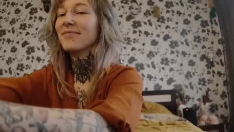 Niki  free tg channel with some photos gifs and info about streams  online show from 14, 10, 2025