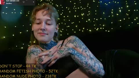 Snapshot of littlespacemouse chatting on 4, 5, 2026 Niki free tg channel with some photos gifs and info about streams online show from 4, 5, 2026