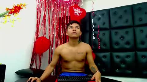littletommy01 online show from 15, 2, 2025