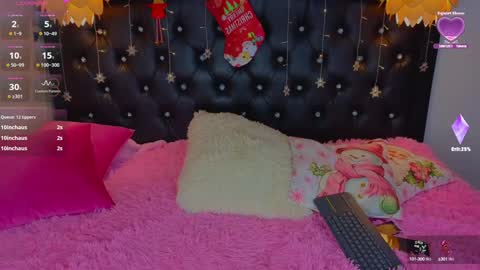 littlevixen18 online show from 18, 12, 2024