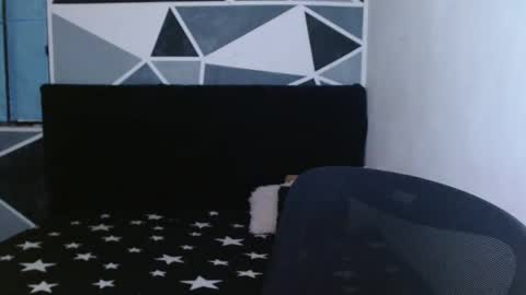 Snapshot of littlextrem chatting on 4, 1, 2025 Eros online show from 4, 1, 2025