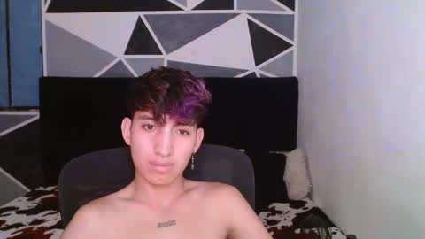 Snapshot of littlextrem chatting on 8, 1, 2025 Eros online show from 8, 1, 2025