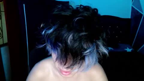 Snapshot of littlextrem chatting on 11, 10, 2025 Eros online show from 11, 10, 2025