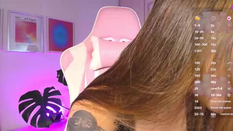 Junne liu online show from 23, 12, 2025