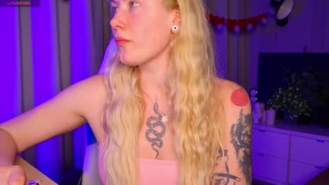 Snapshot of liv_fay chatting on 5, 2, 2025 Liv 3 online show from 5, 2, 2025