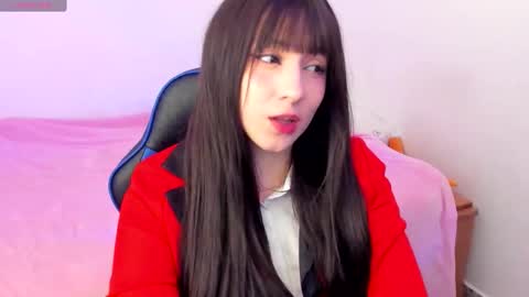 Snapshot of livemakio chatting on 7, 11, 2025 Liz online show from 7, 11, 2025