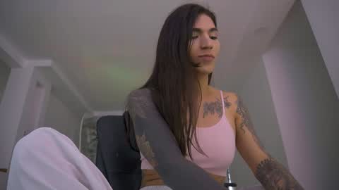 Emily  R online show from 28, 1, 2025