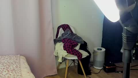 liyafly online show from 22, 4, 2026