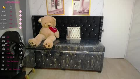 Snapshot of liz25_b chatting on 21, 1, 2025 Liz online show from 21, 1, 2025