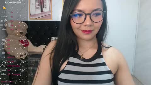 Snapshot of liz25_b chatting on 11, 3, 2025 Liz online show from 11, 3, 2025