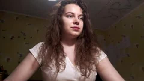 Molly online show from 15, 4, 2026