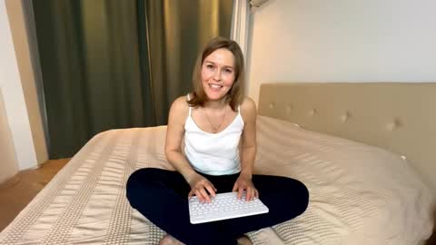 Snapshot of lizacams chatting on 5, 3, 2026 Liza online show from 5, 3, 2026