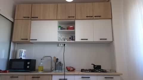 Liza online show from 10, 2, 2025