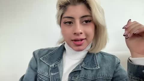 Lizeth online show from 5, 1, 2025