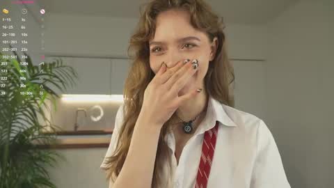 Snapshot of lizbethbiers chatting on 31, 5, 2026 Hello there im Amelia Im new here Lets have fun online show from 31, 5, 2026