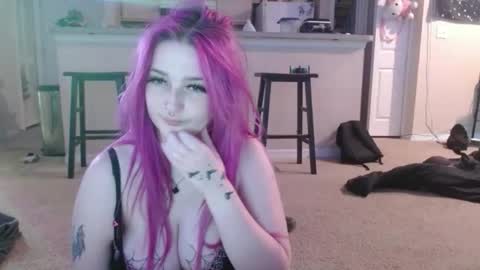 Lizz  online show from 14, 12, 2025