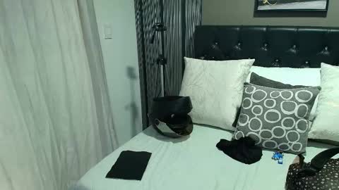 Lizz  online show from 10, 9, 2025