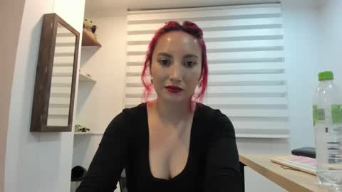 lizzdoux online show from 5, 11, 2025