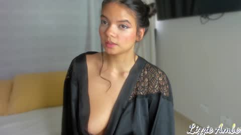 lizzieamber online show from 14, 1, 2025