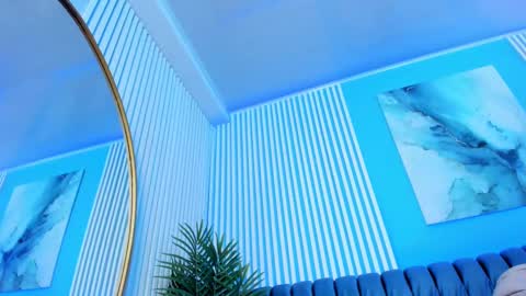 Lizzie Evan online show from 1, 10, 2025