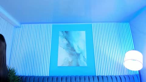 Lizzie Evan online show from 3, 10, 2025